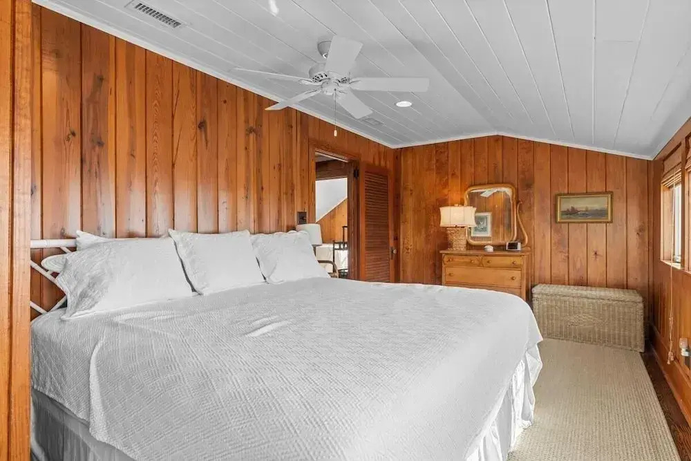 Sunset Shores 5 Bedroom Home
