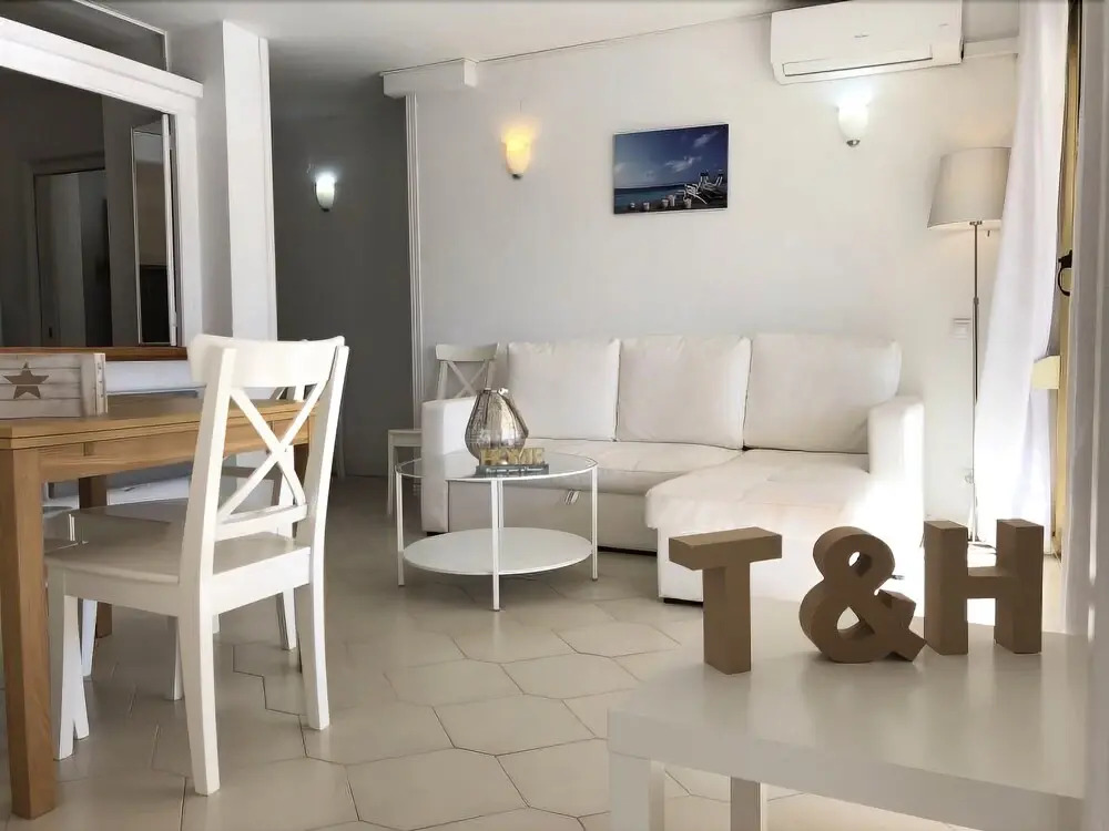 T&H Novelty 114 Family Apartment Salou