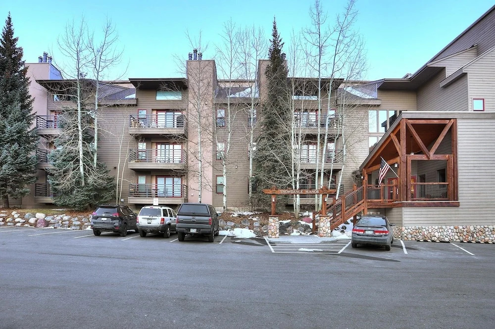 204 Snowdance Manor by RedAwning