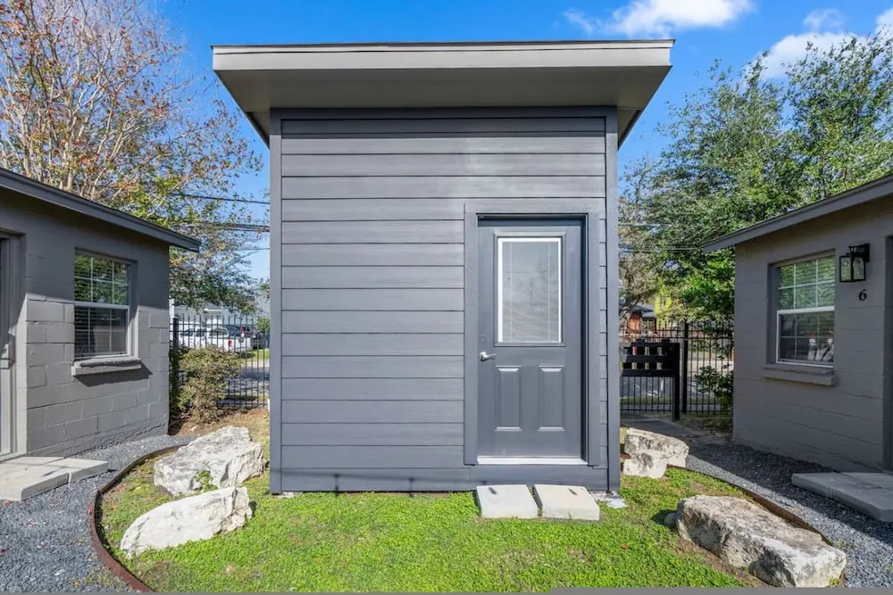 Stylish Studio Near Downtown Attractions