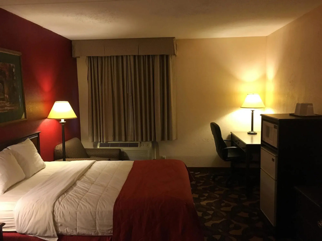 Econo Lodge Lafayette near University