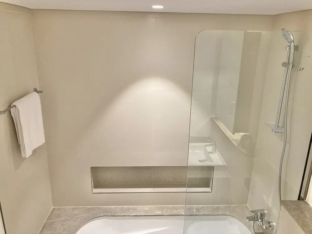 SuperHost - Stylish Apartment Facing Creek Harbour
