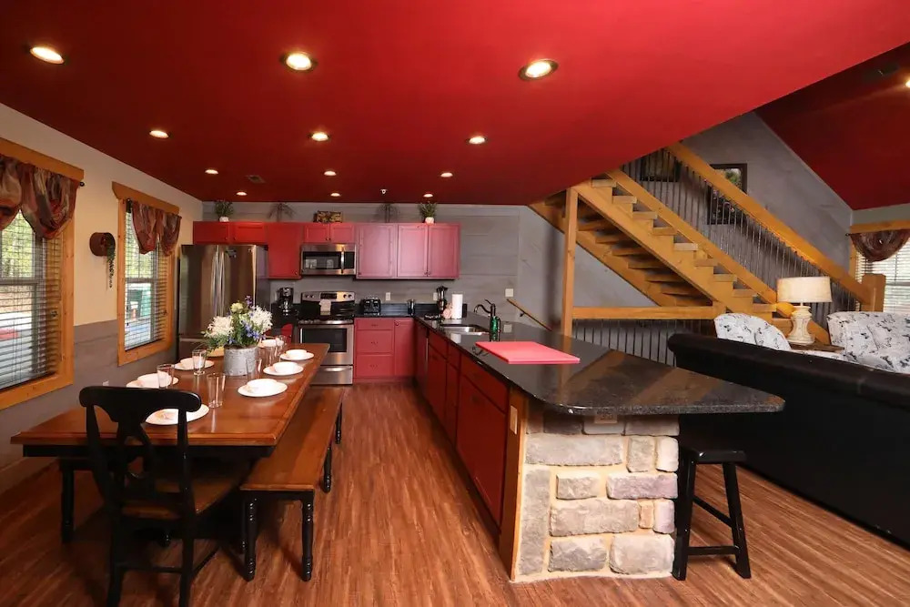 Aqua Paradise - Six Bedroom Chalet