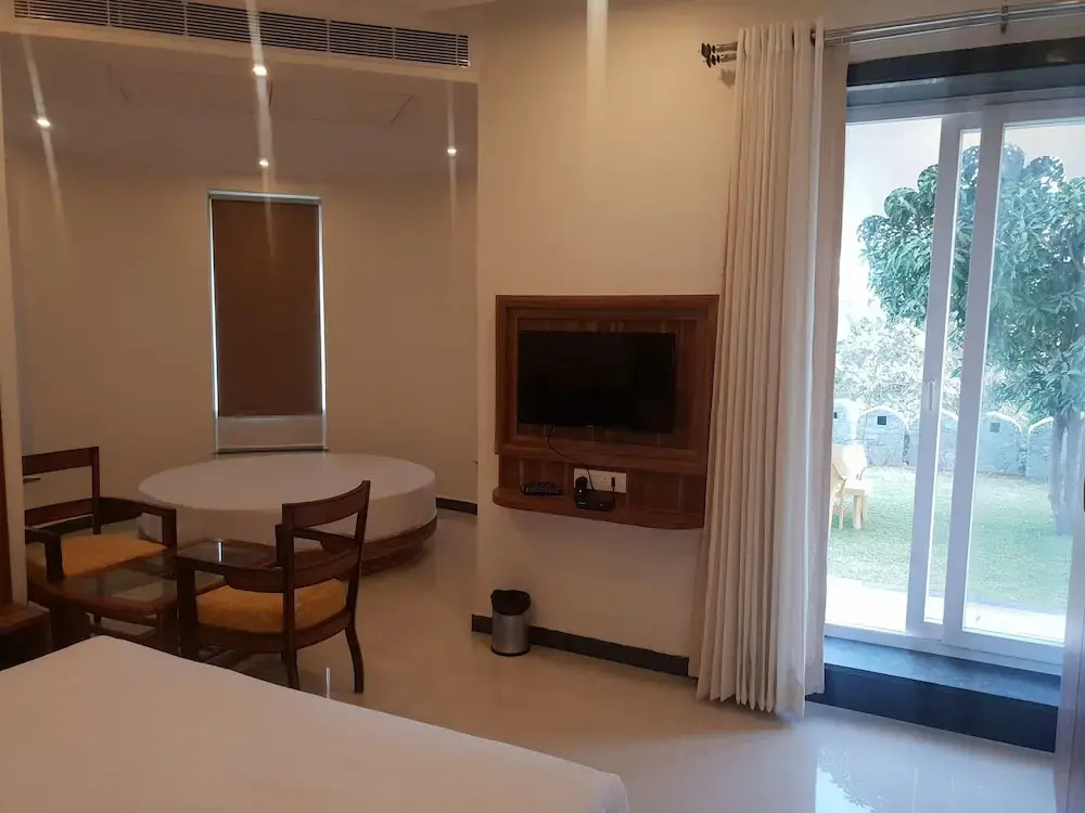 The Everest Hill Resort Suites with Jacuzzi Spa - Resort in Kumbhalgarh