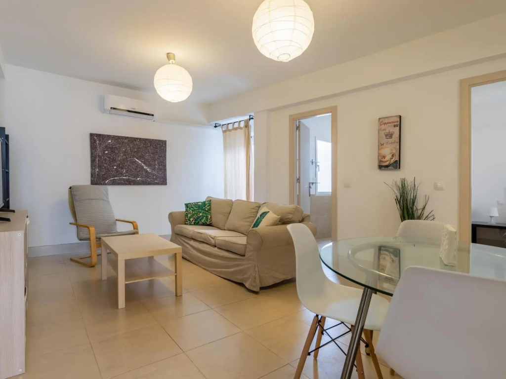 CERVANTES Apartment 30 2BT 1BR