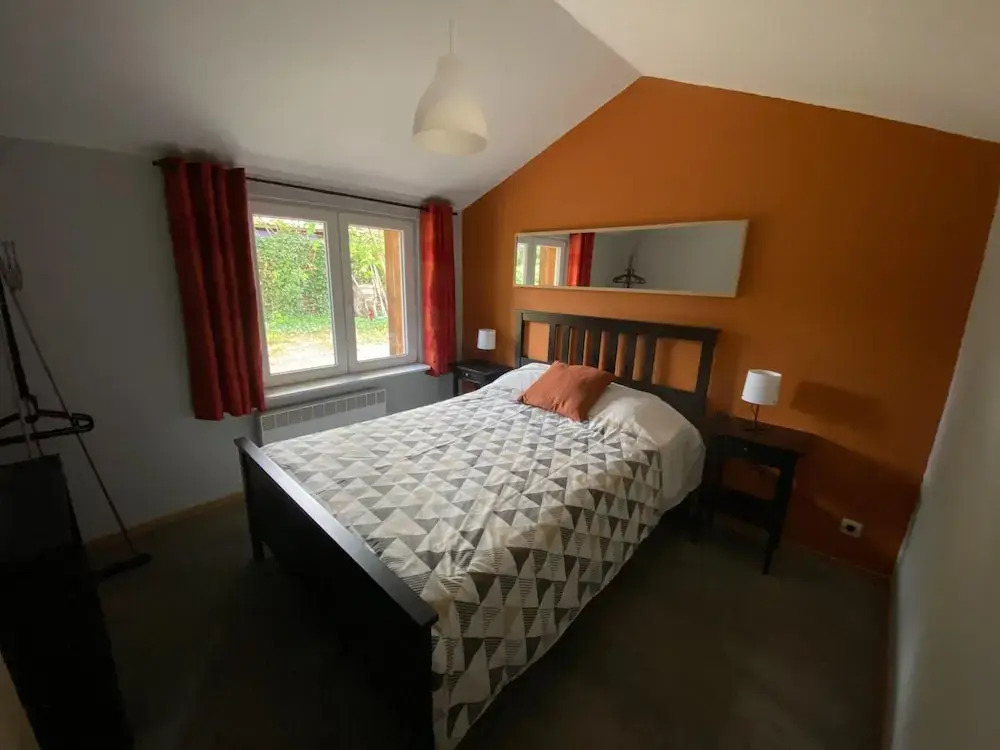 Spacious Chalet in Jalhay with Hot Tub