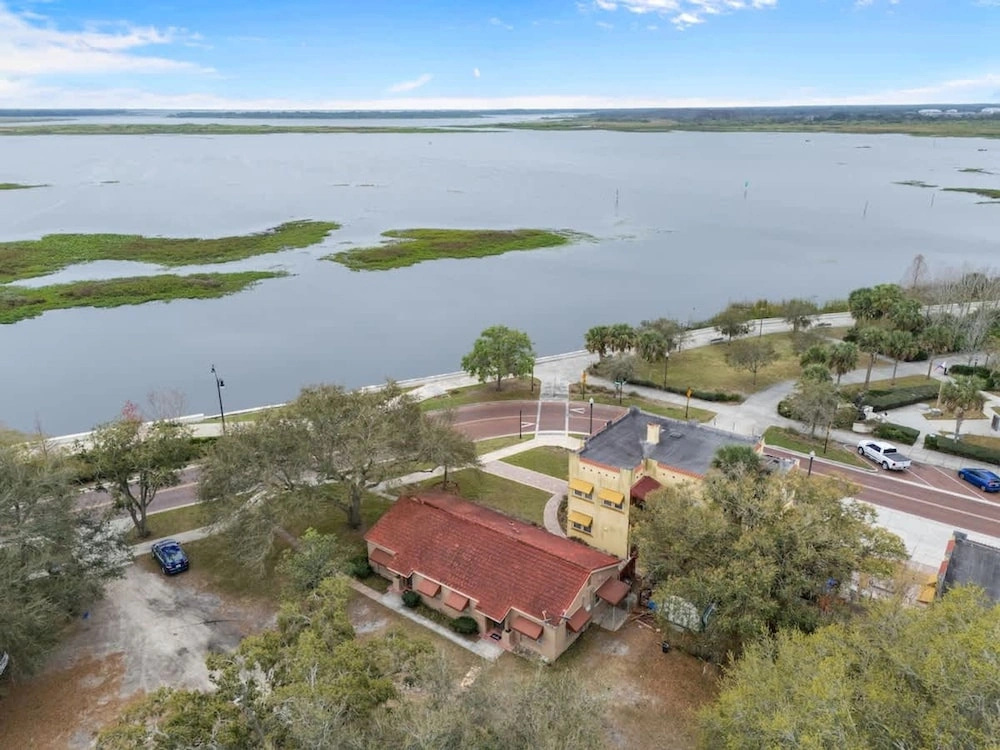 Super Boho - At Lake Toho Fishing Vintage Vibes