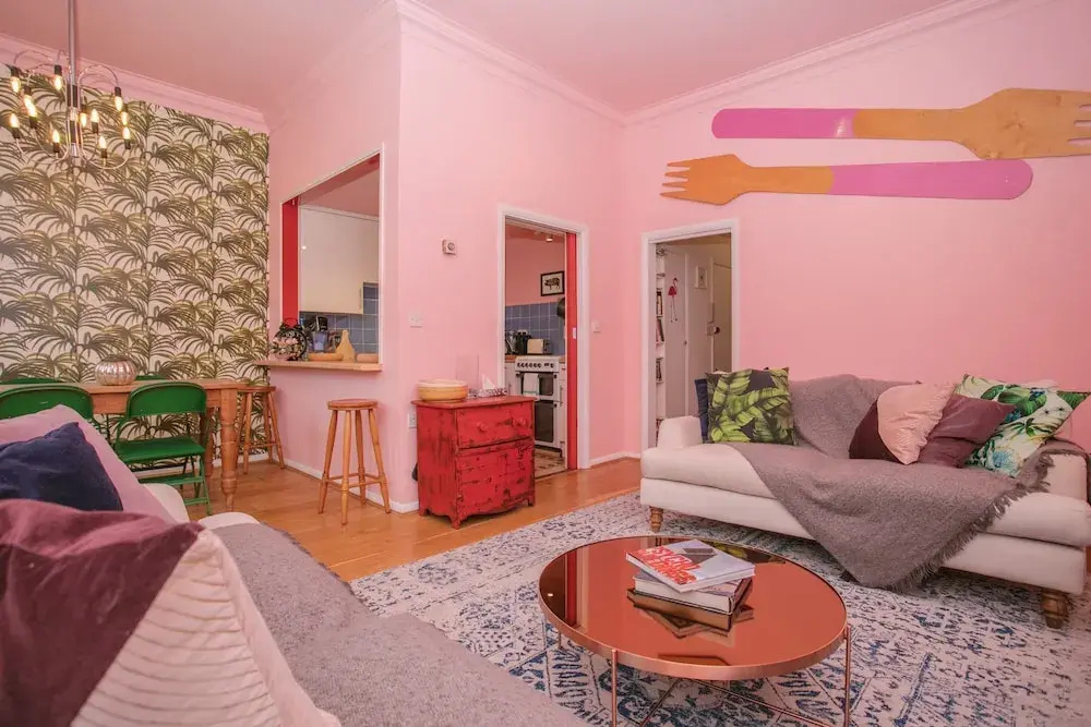 3 Bedroom Apartment in Kensington