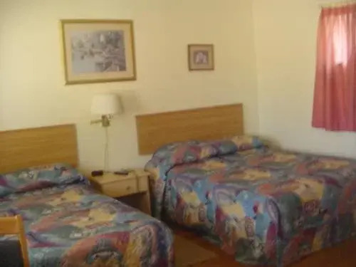 Majestic Motel