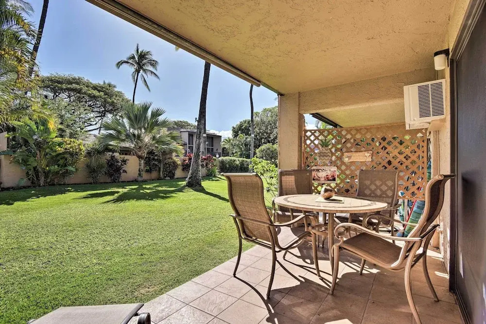Garden View Condo w/ Pool - 400 Feet to Beach!