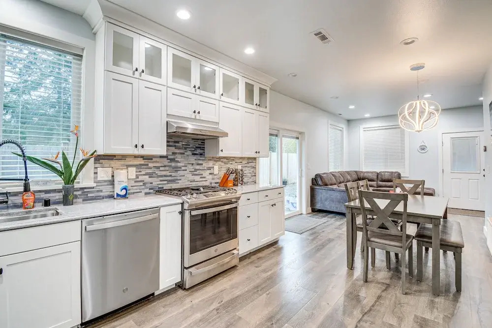 Westport Home w/ Hot Tub: 2 Blocks to Beach!