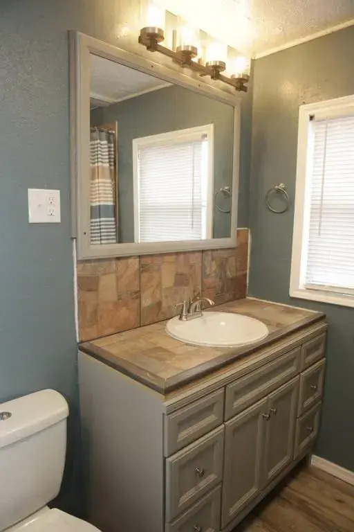 1 Bedroom with a Fireplace Close To Base