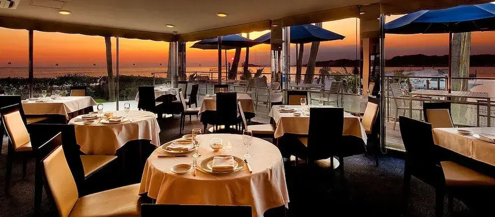MALIBU HOTEL