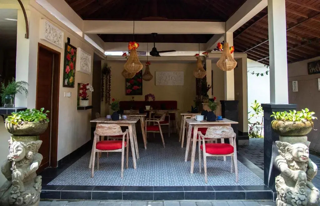 Ratna Villa 4
