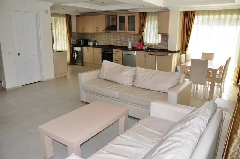 Gold Villa 6