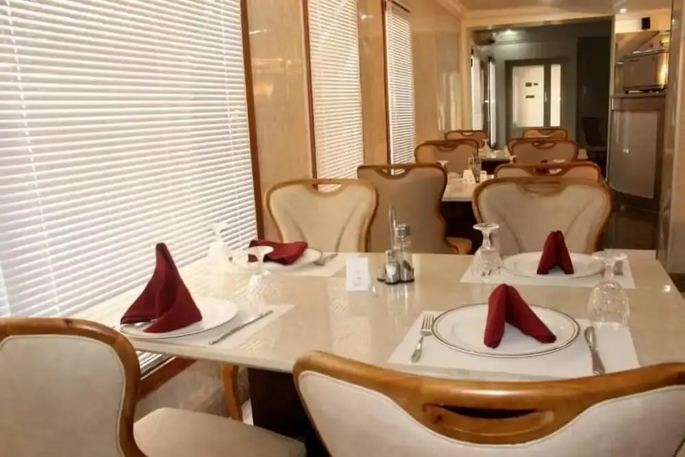 City Hotel
