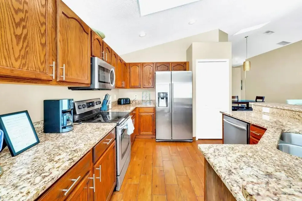 4BR Home w Private Pool Hot tub - Near Disney