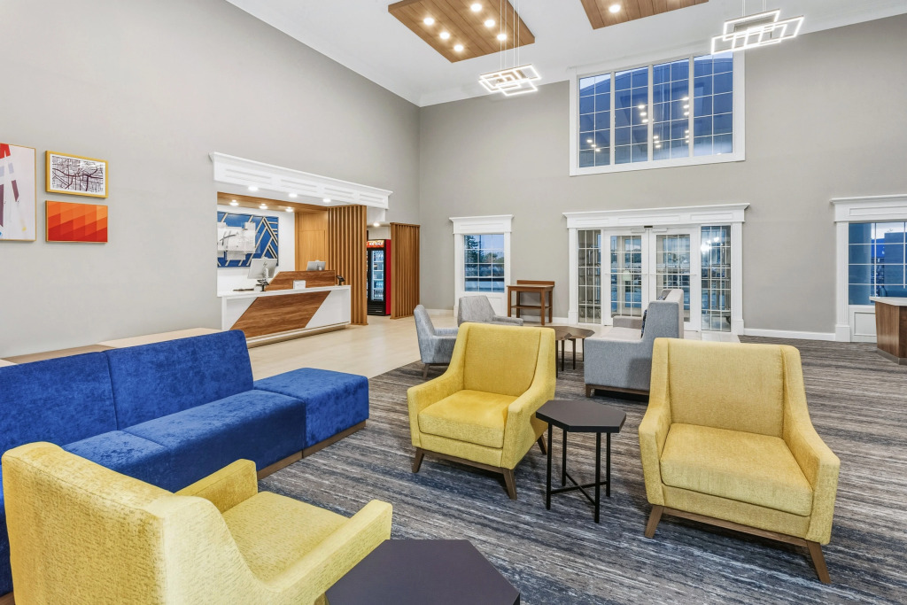 Holiday Inn Express Hotel & Suites Bloomington-Normal University Area by IHG