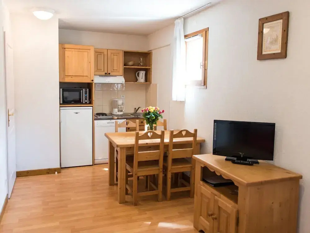 Charming Giez Apartment