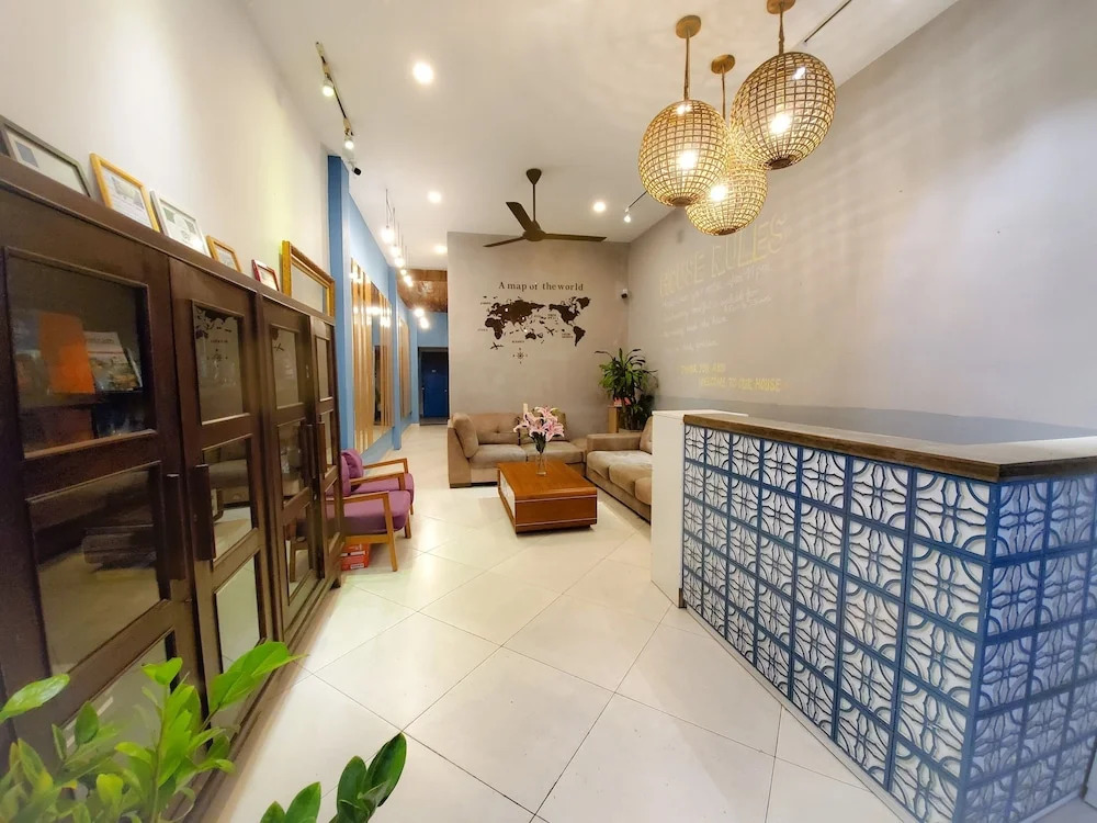Town House SG