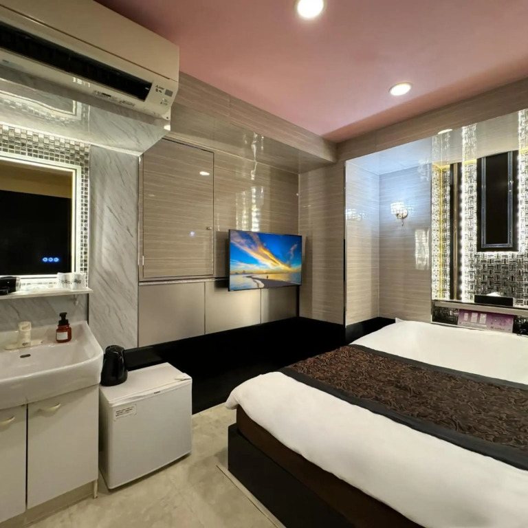 Hotel Amethyst