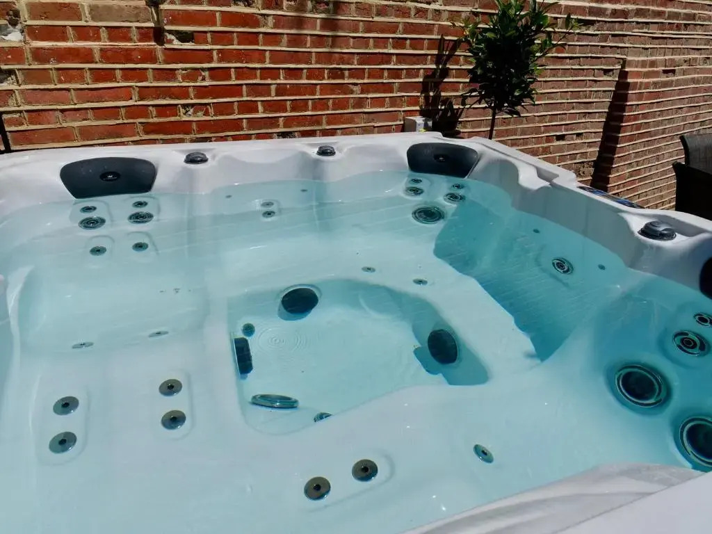 Luxury 9 Bed Manor House Hot Tub Cinema Room SkyTV