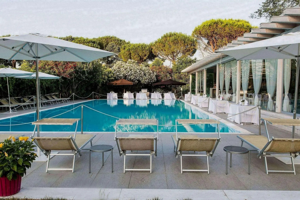 Отель Italiana Hotels Florence