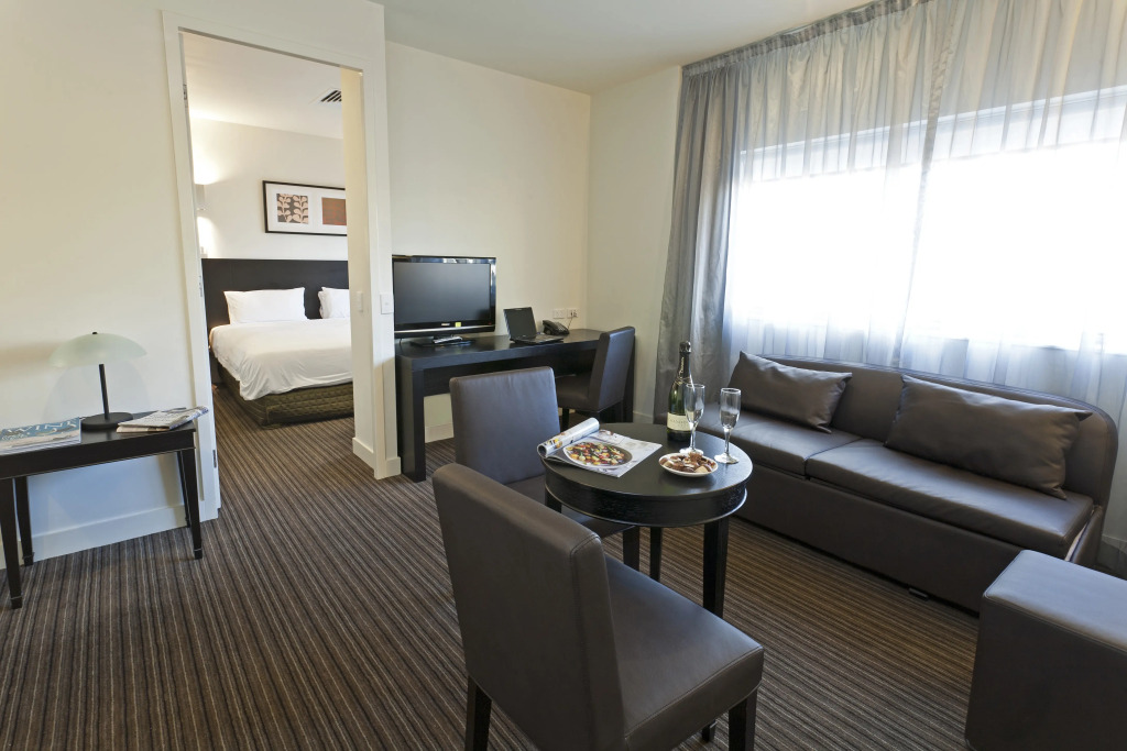 Causeway 353 Hotel