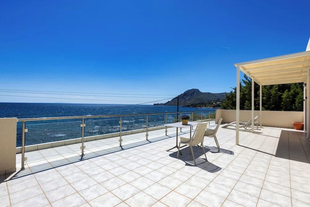 Skinos Apartments