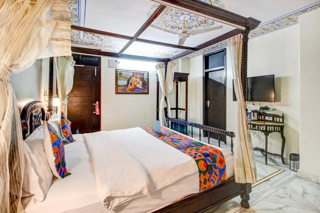 FabHotel Heritage Villa