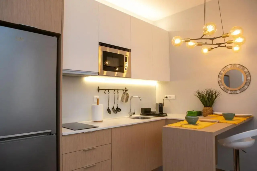 Charming Central Studio with AC