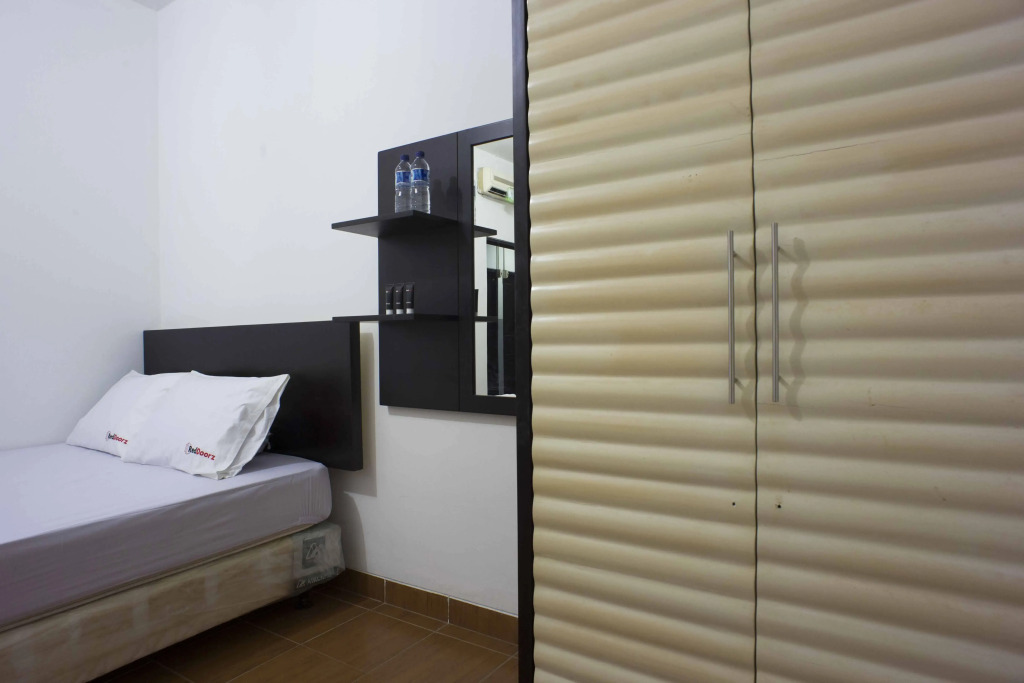 RedDoorz @ Kebayoran Lama Selatan