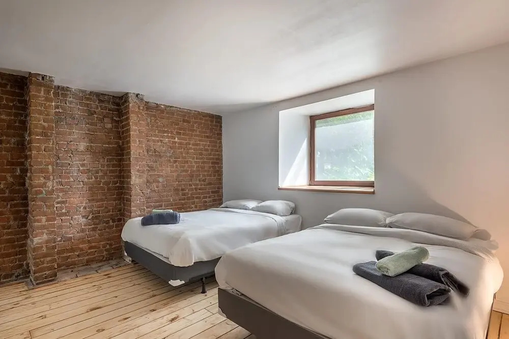 Beautiful Cozy 2-storey Apartment In the of Downtown MTL