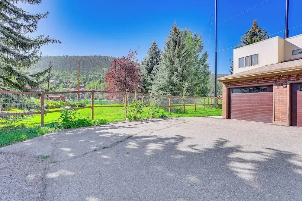 Golf Course & Mtn Views: Avon Gem w/ Gas Grill!