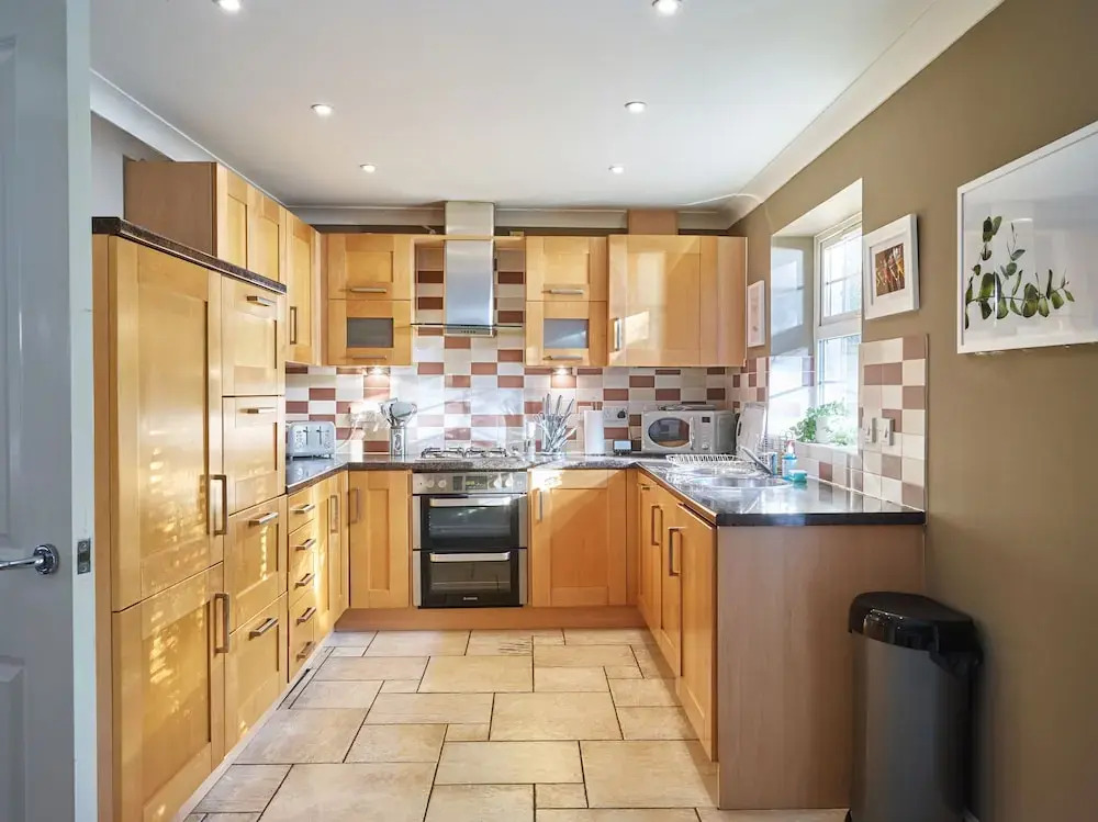 Brookbank Close