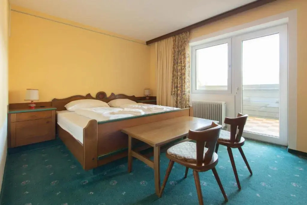 Mountain Hotel & Hostel