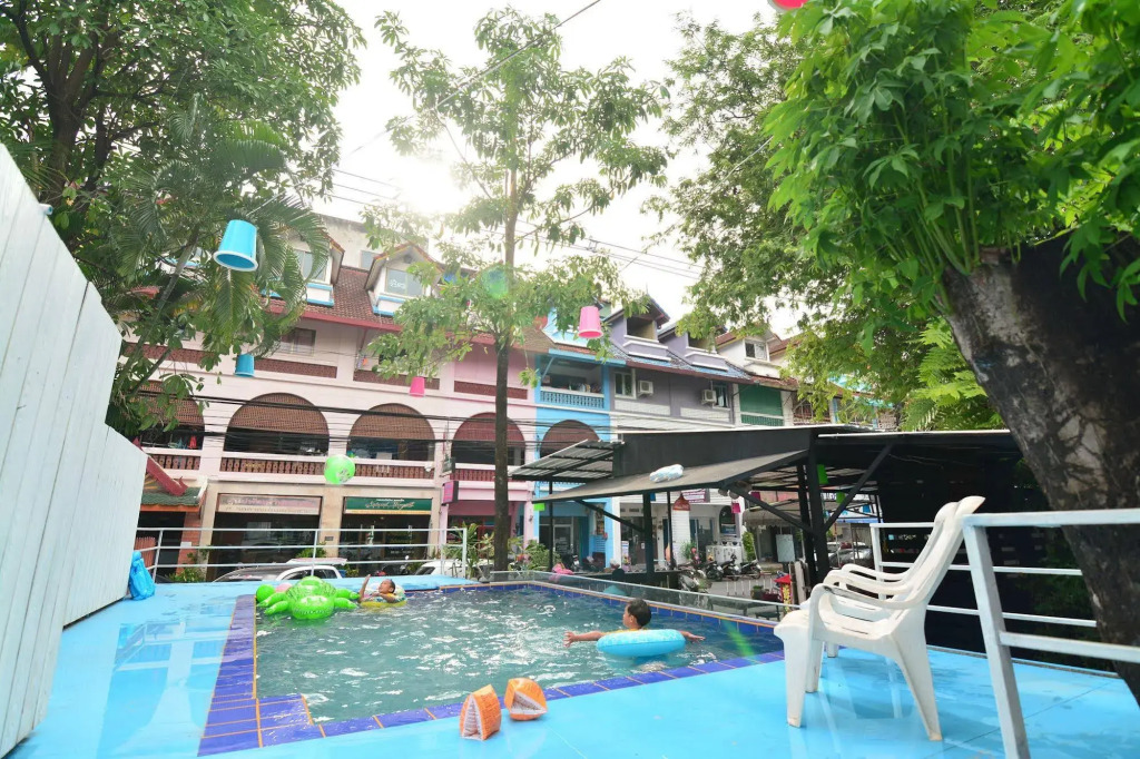 OYO 1163 Eden Hostel