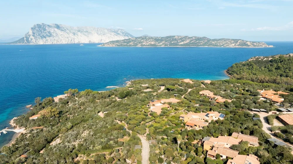 Breeze of the Coast by Wonderful Italy