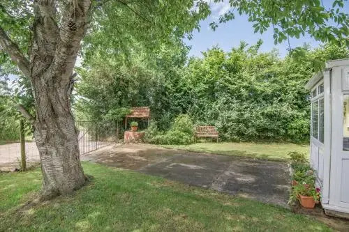 Sunshine Lodge