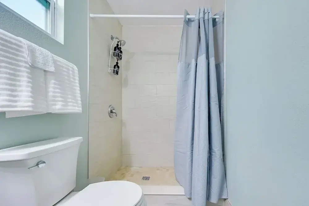 Modern Tampa Apartment ~ 3 Mi to Busch Gardens!