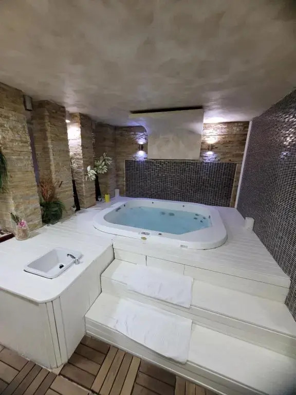 LUX STUDIO 1505 Apart Hotel Zoned II