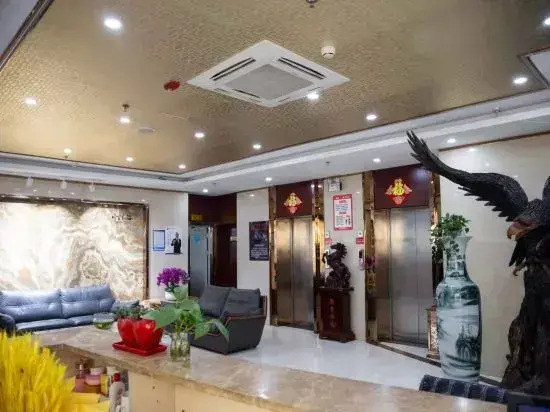 Crowne Plaza Hotel