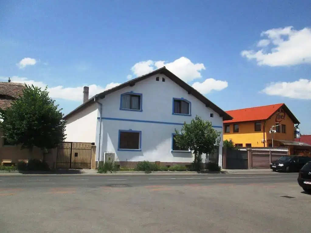 Grand Apart Maria