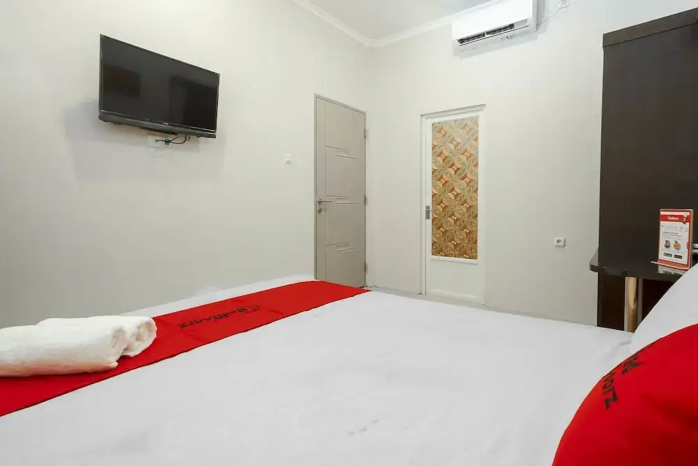 Reddoorz near Terminal Joyoboyo