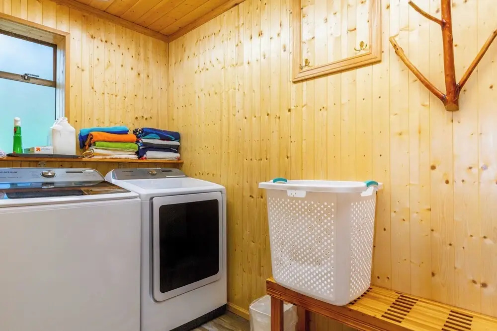Goss Lake Getaway by Avantstay Lakefront Escape