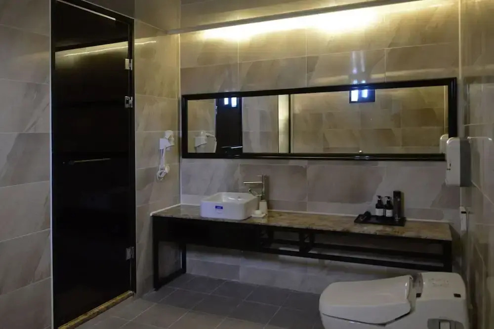Busan Deokcheon 2heaven Hotel