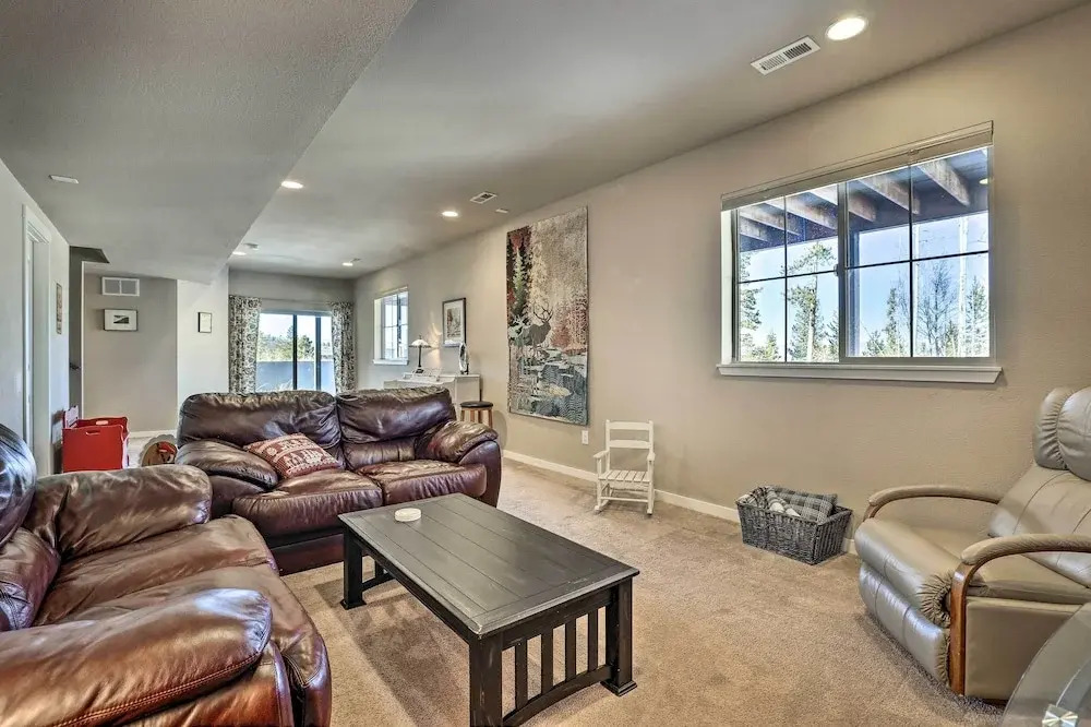Ski-in/out Granby Home w/ Gas Grill & Fire Pit!