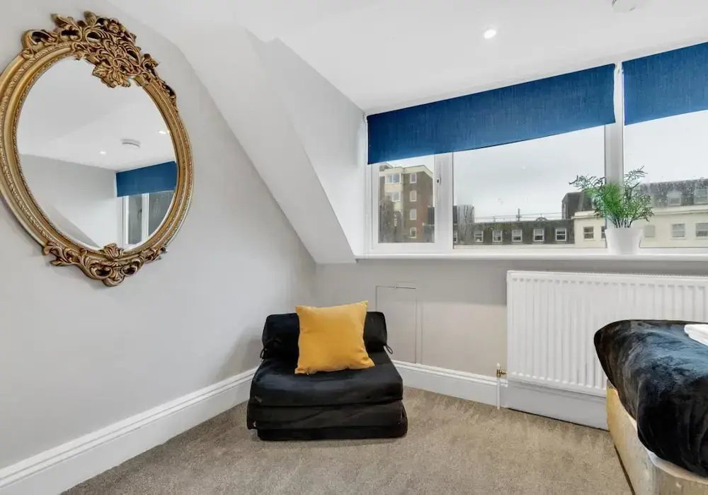 Central Pier Place - Large Group House Sleeps up to 16