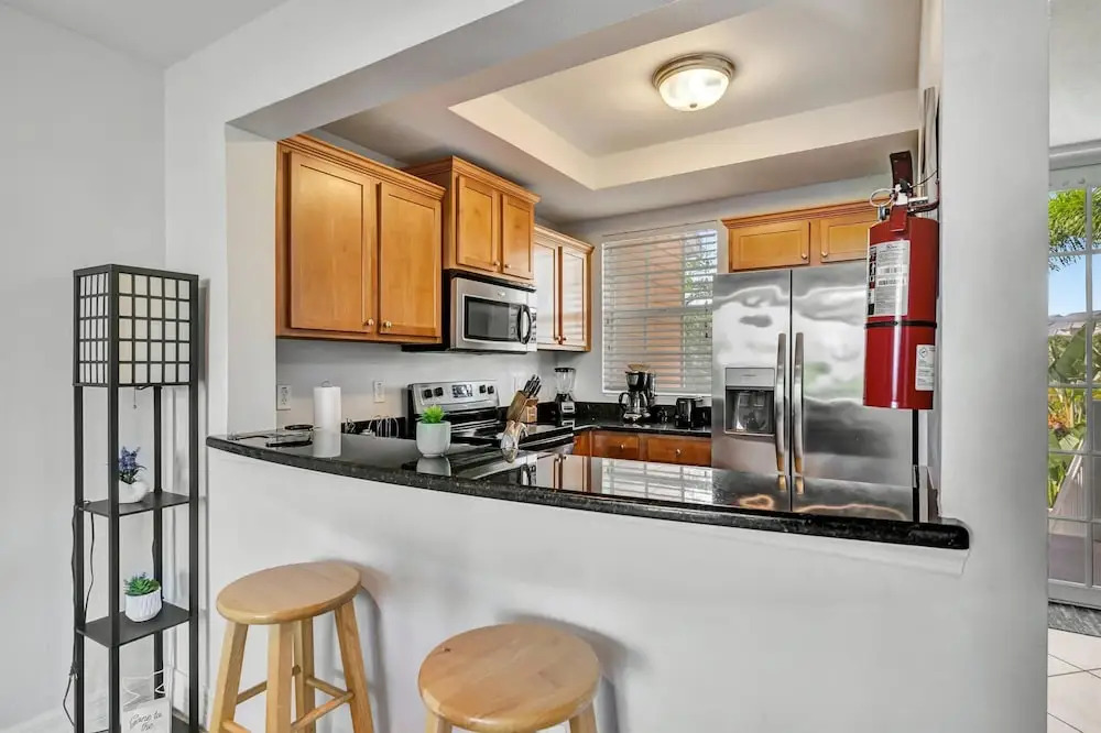 Mangrove Waterway View Sleeps 4 Pool Courts