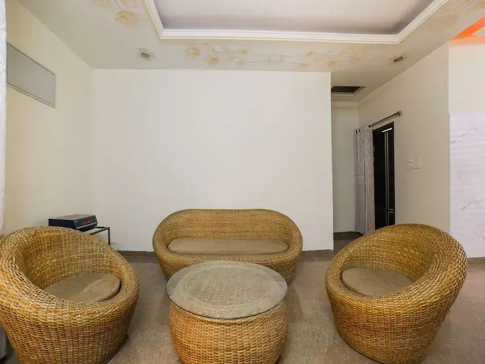 Oyo 37396 Q K Hotel